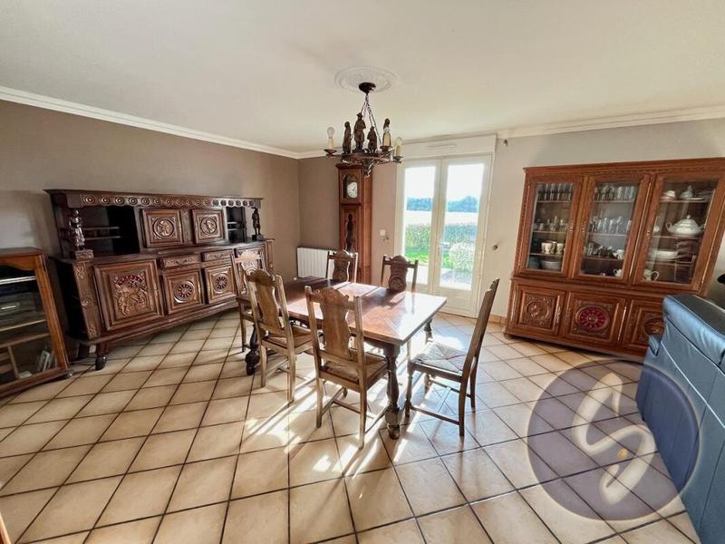 Maison - 177 m² - 6 pièces