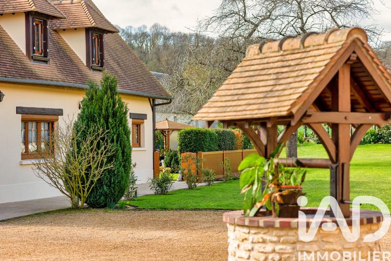 Maison - 237 m² - 13 pièces