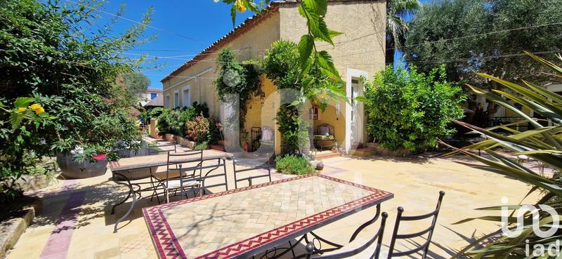 Maison - 270 m² - 14 pièces