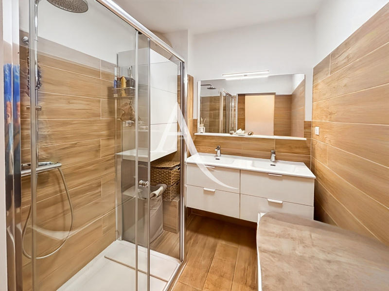 Appartement - 98 m² - 4 pièces