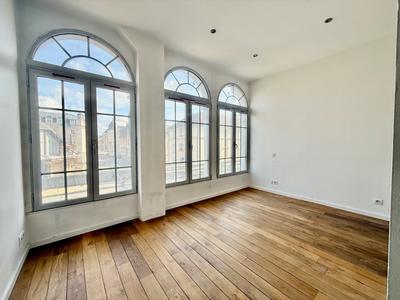 Appartement - 209 m² - 6 pièces