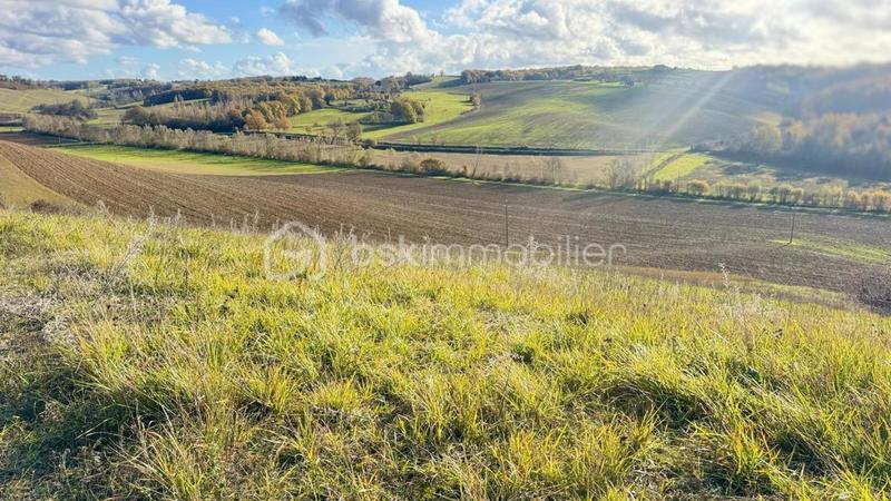 Terrain constructible - 2 243 m²