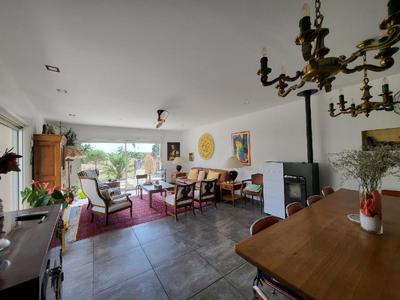 Maison - 228 m² - 6 pièces