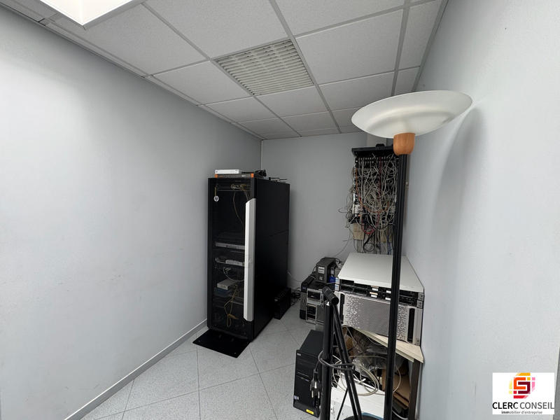 Bureau - 230 m²
