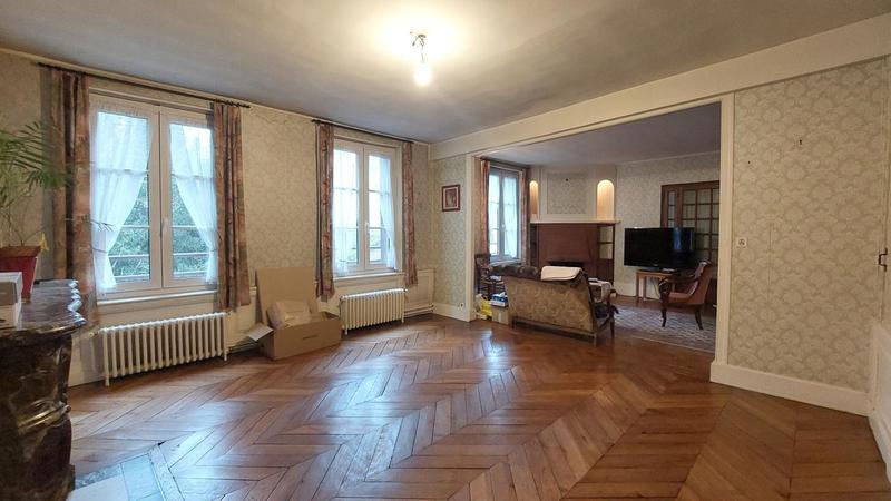 Maison de ville - 240 m² - 2 pièces