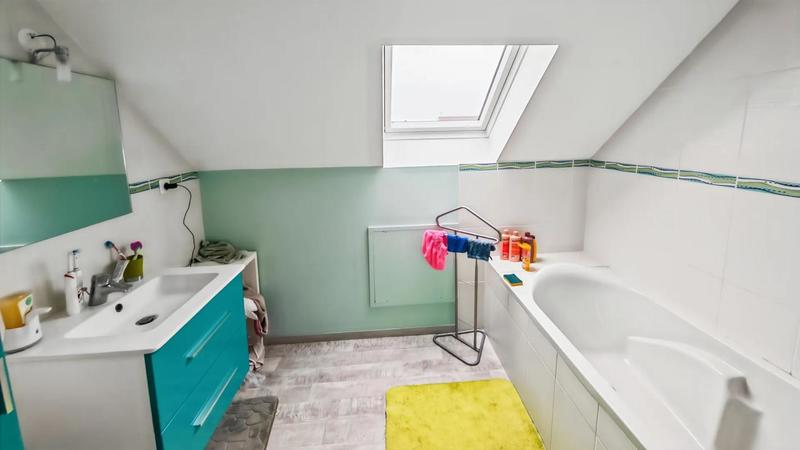 Maison - 90 m² - 5 pièces