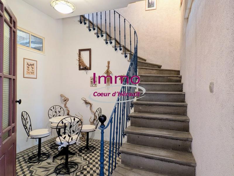 Maison de village - 230 m² - 6 pièces