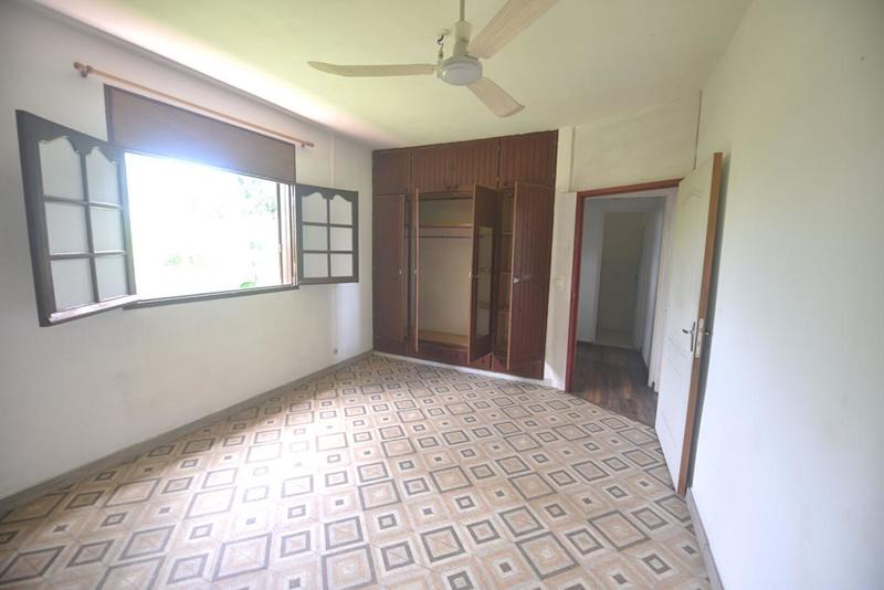 Maison - 236 m² - 7 pièces