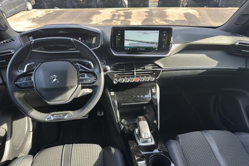 Peugeot 2008 1.2 Puretch 130 Eat8