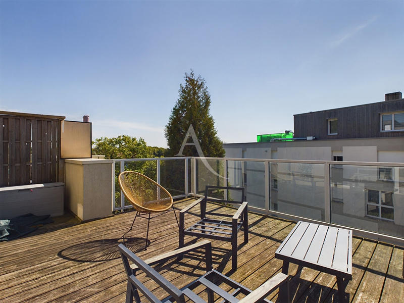 Appartement - 77 m² - 3 pièces