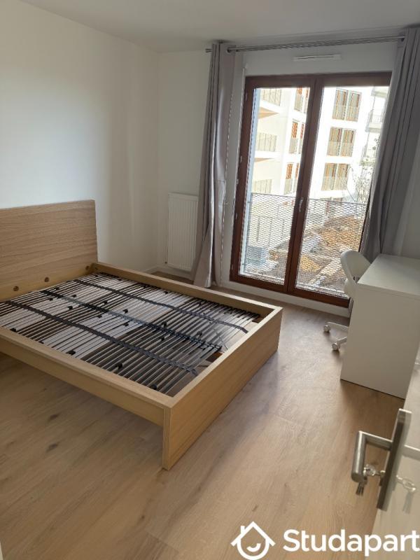 Chambre - 11 m² - 1 pièce