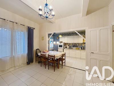 Maison - 280 m² - 8 pièces