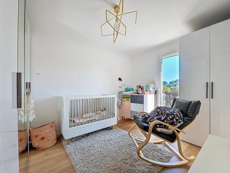 Maison - 236 m² - 9 pièces