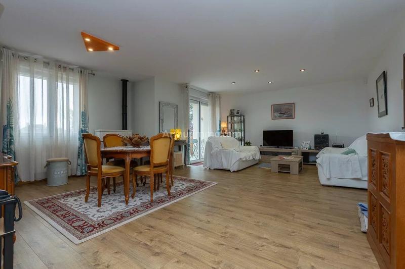 Maison - 160 m² - 5 pièces