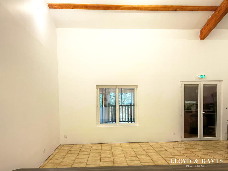 Local commercial - 300 m²