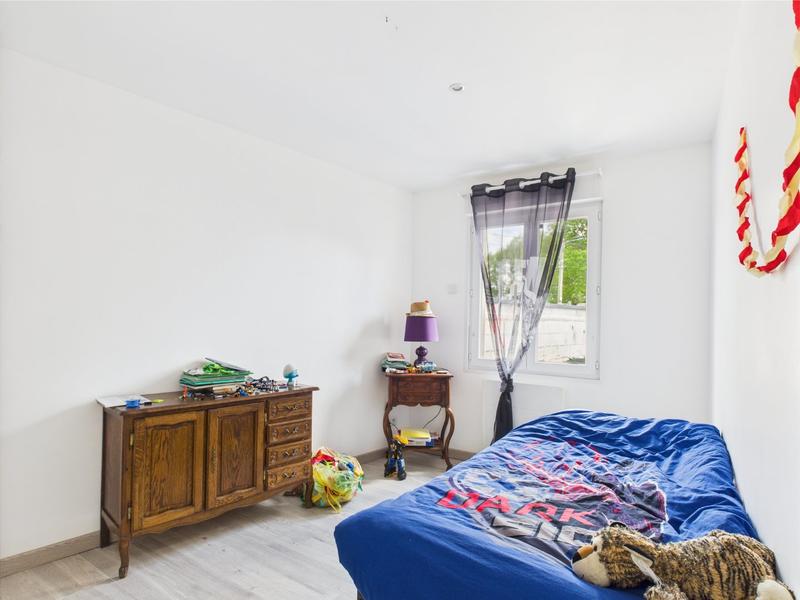 Maison - 180 m² - 9 pièces