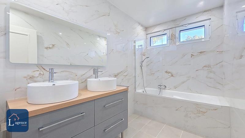 Maison - 150 m² - 7 pièces