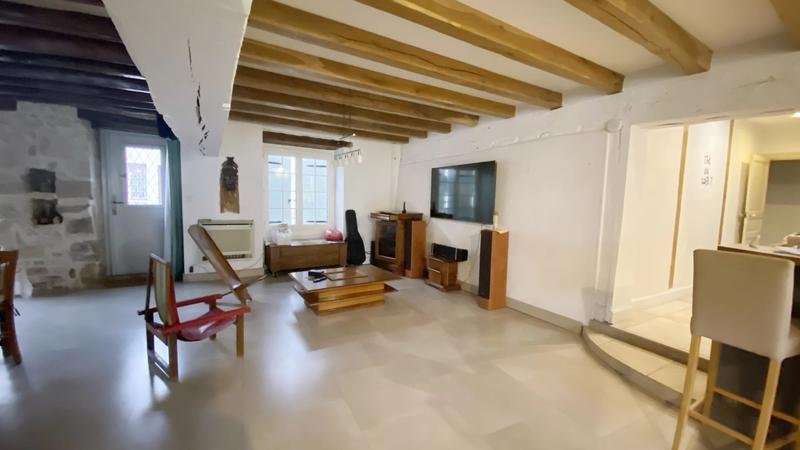 Maison - 250 m² - 8 pièces