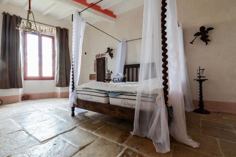 Château - 476 m² - 9 pièces