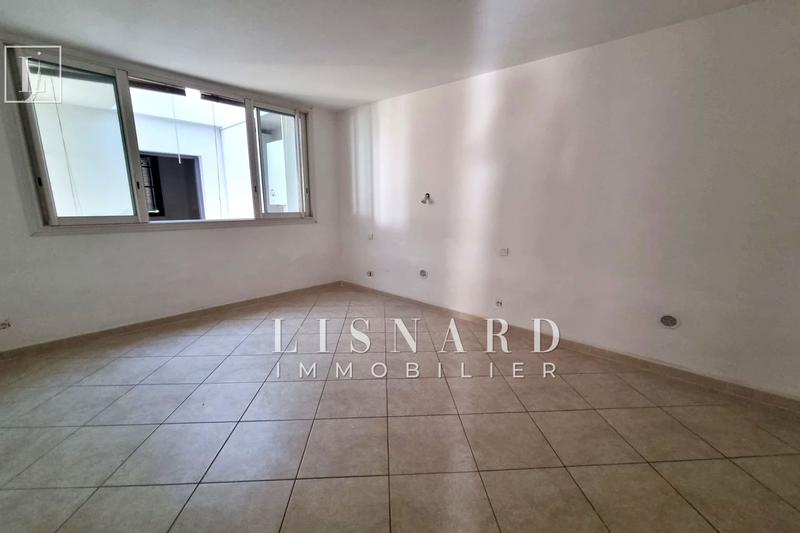 Appartement - 102 m² - 4 pièces