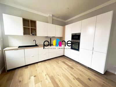 Appartement - 101 m² - 4 pièces