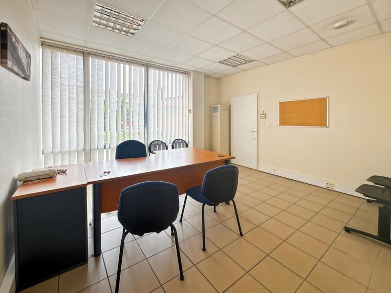 Bureau - 425 m²