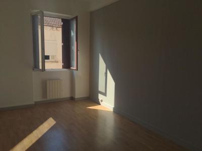 Appartement - 77 m² - 3 pièces