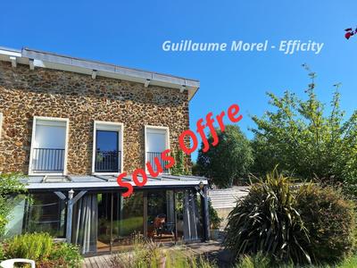 Maison - 92 m² - 5 pièces