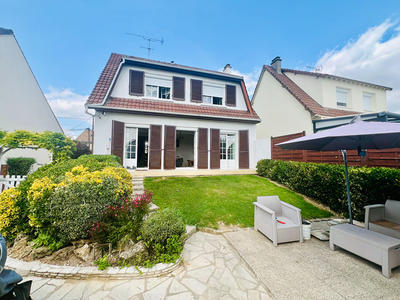 Maison - 95 m² - 5 pièces