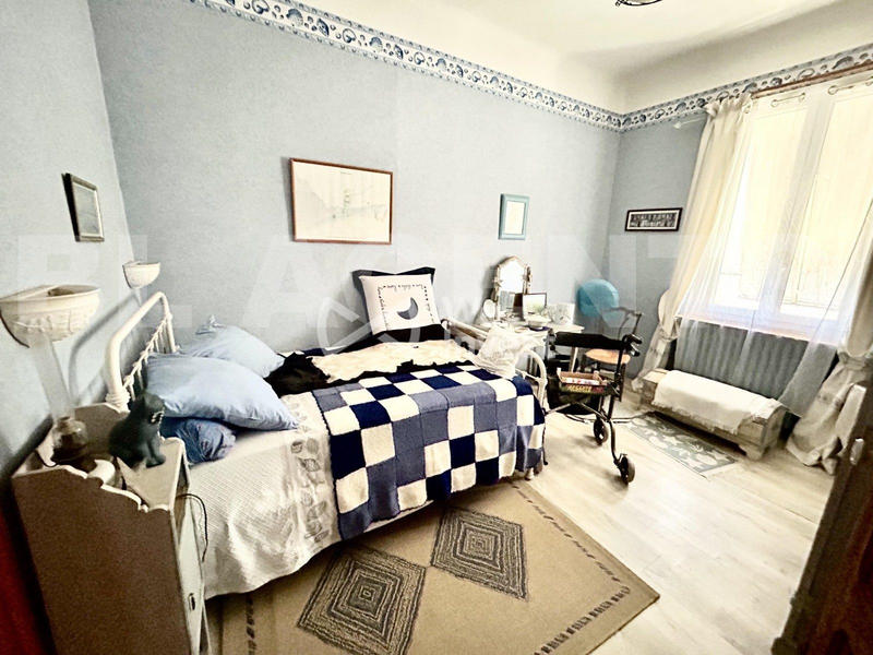 Villa - 200 m² - 6 pièces