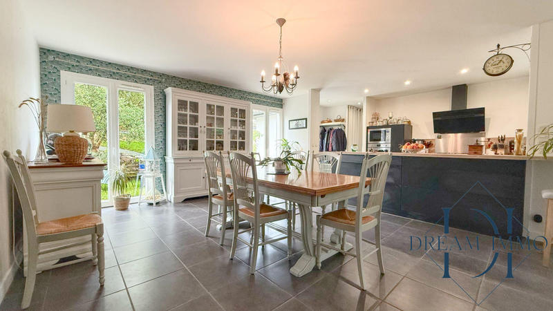 Maison - 103 m² - 4 pièces