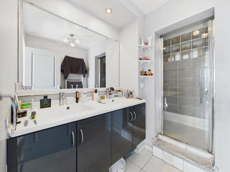 Appartement - 75 m² - 5 pièces