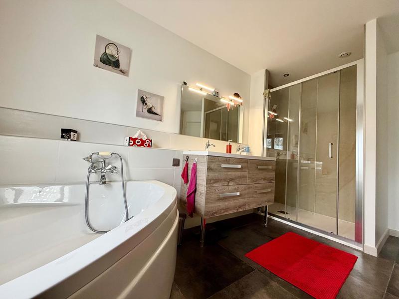 Maison - 162 m² - 7 pièces