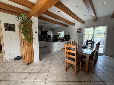 Maison - 165 m² - 6 pièces