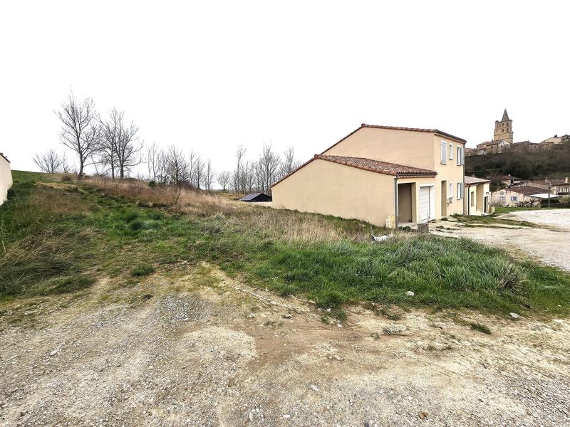 Terrain constructible - 621 m²