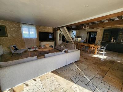 Maison - 298 m² - 9 pièces