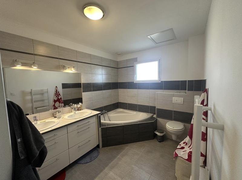 Villa - 141 m² - 5 pièces