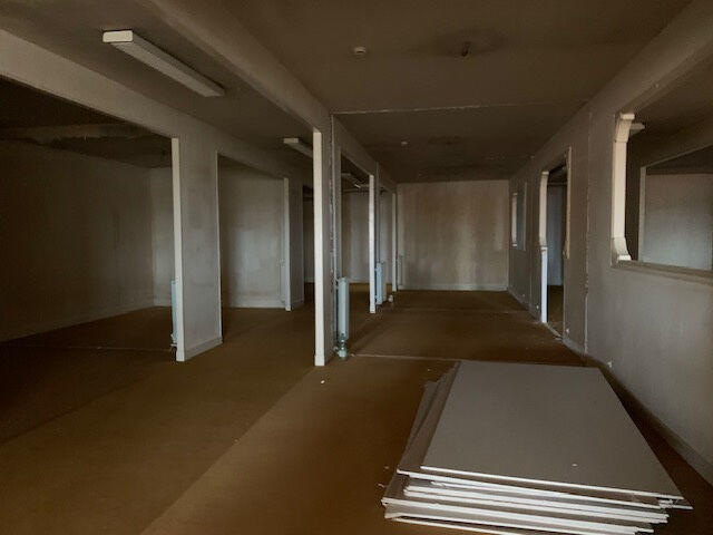Local commercial - 6 000 m²