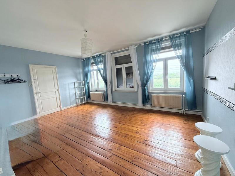Maison - 450 m² - 16 pièces