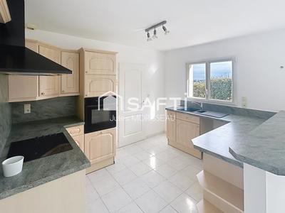 Maison - 96 m² - 4 pièces