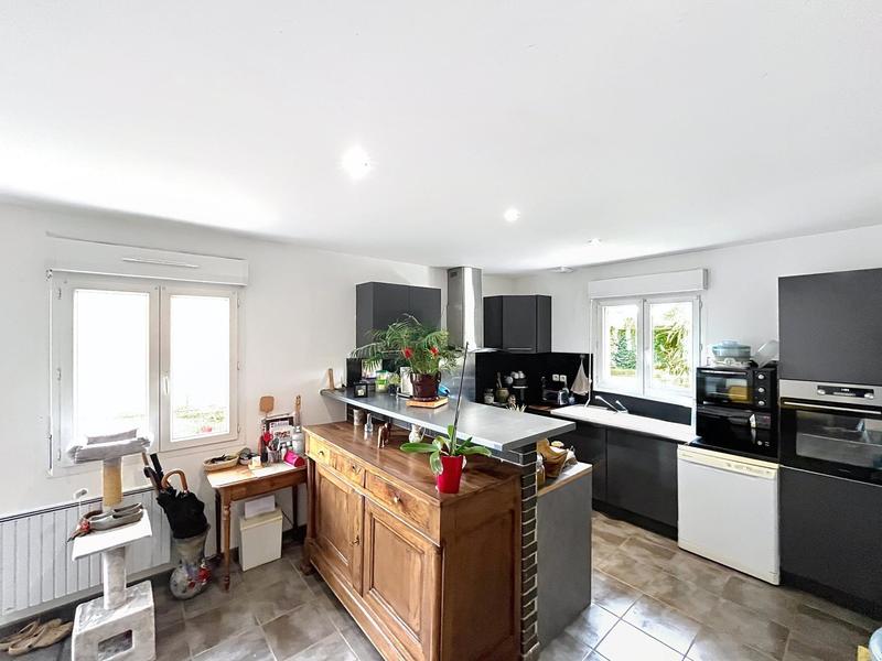 Maison - 94 m² - 5 pièces