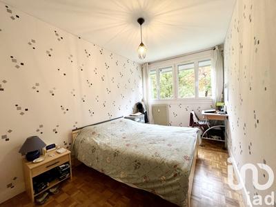 Appartement - 80 m² - 5 pièces