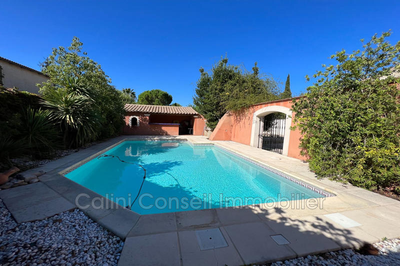 Maison - 201 m² - 6 pièces