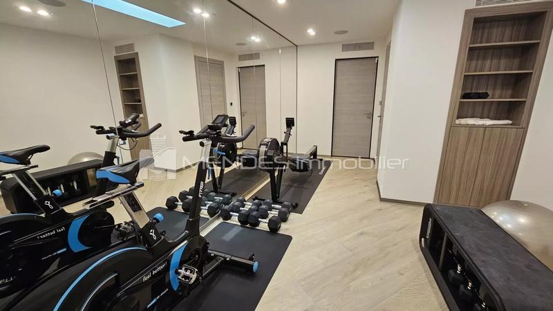 Villa - 167 m² - 6 pièces