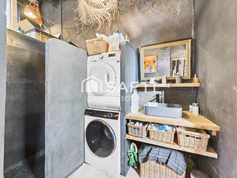 Maison - 230 m² - 3 pièces