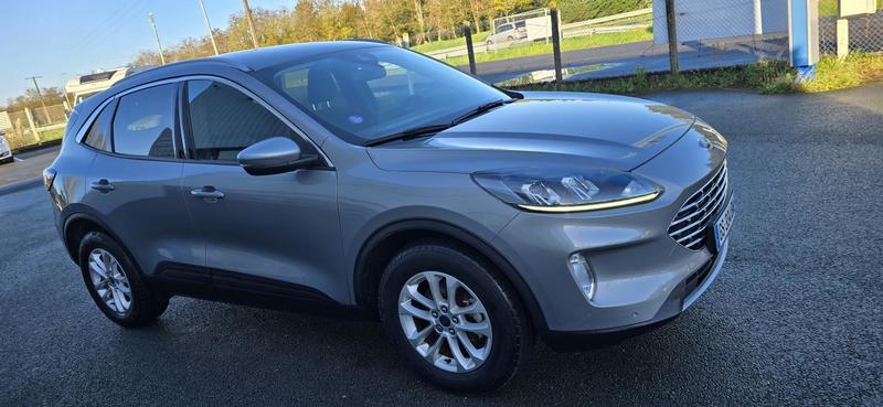 Ford Kuga 2,5 Fhev E85 Titanium camera