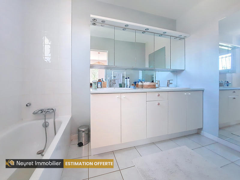 Maison - 132 m² - 7 pièces