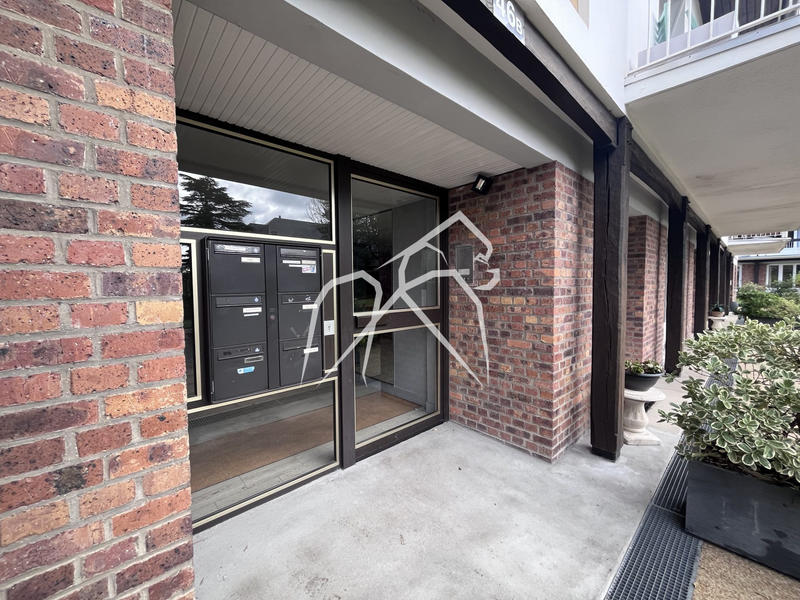 Appartement - 85 m² - 5 pièces