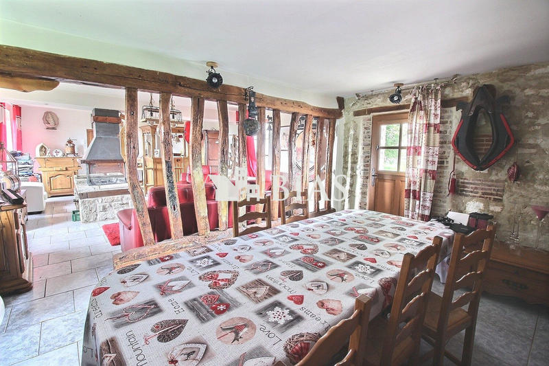 Maison ancienne - 226 m² - 8 pièces