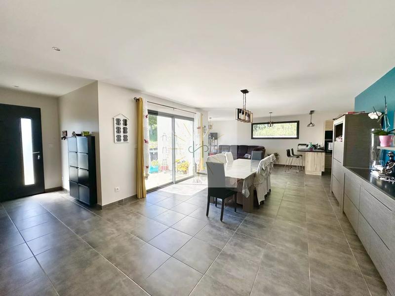 Maison - 130 m² - 5 pièces